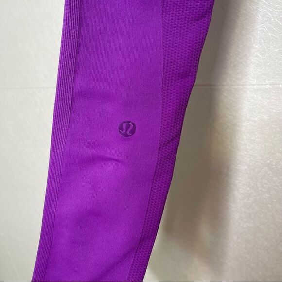 Lululemon Zone In Tight Tender Violet Compression Pants 4 - Picture 5 of 6
